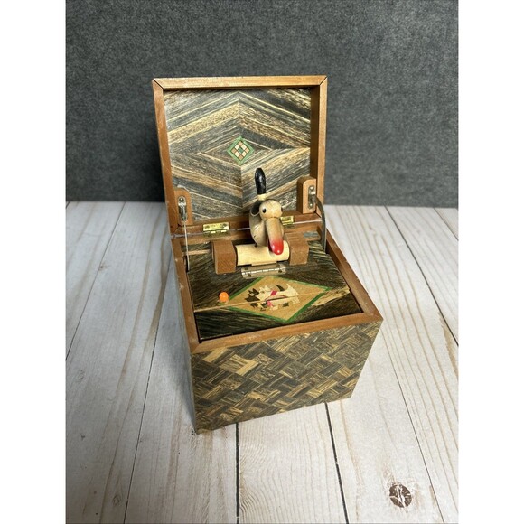 Wood Inlay Folk Art Marquetry Mechanical Bird Cigarette Dispenser W/ Chimes - Picture 1 of 9